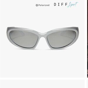 NWT DIFF Eyewear Side Out silver polarized sunglasses with case